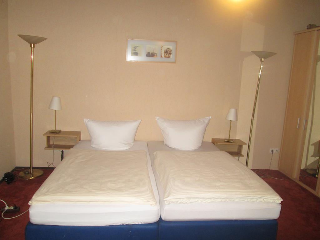 Hotel Gruener Baum Nuernberg Brunn Pokój zdjęcie