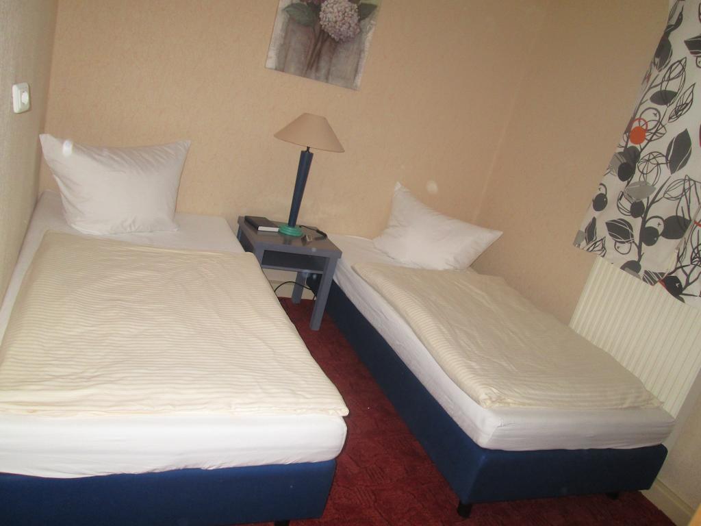 Hotel Gruener Baum Nuernberg Brunn Zewnętrze zdjęcie